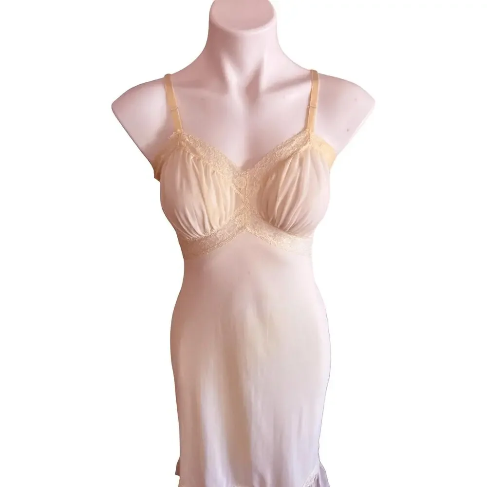 Vintage 1950’s Shadowline Ivory Nylon Full Slip Lace Bodice Ruffle Hem Sz 32